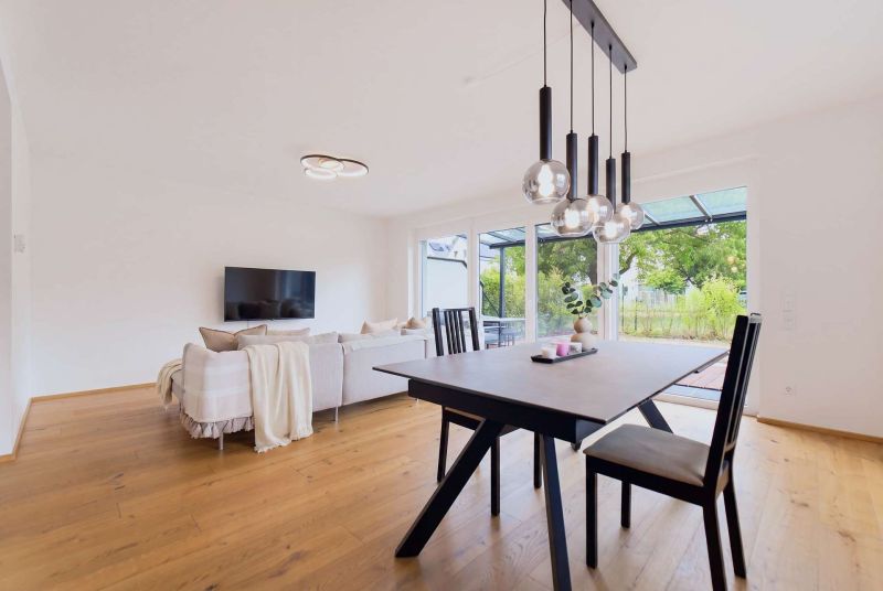 Hochwertiges Eckreihenhaus in Ruhelage mit gro�em Garten, Keller, PV-Anlage und zwei Stellpl�tzen /  / 1220&nbsp;Wien / Bild 4